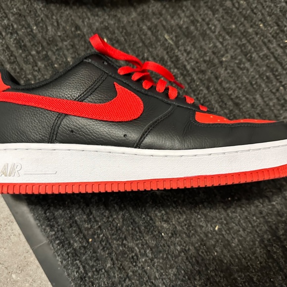 Nike Air Force One - Picture 2 of 3